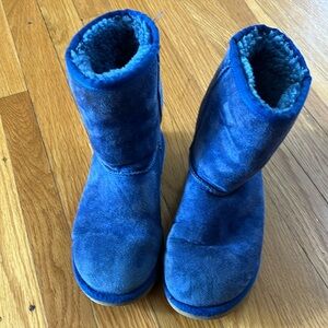 Kids blue half boot Uggs